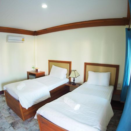 Needa Rock Resort Khanom Bagian luar foto