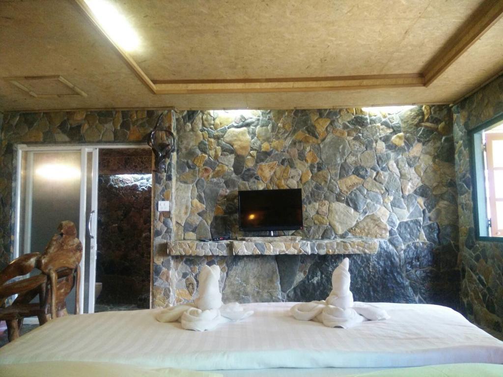 Needa Rock Resort Khanom Bagian luar foto