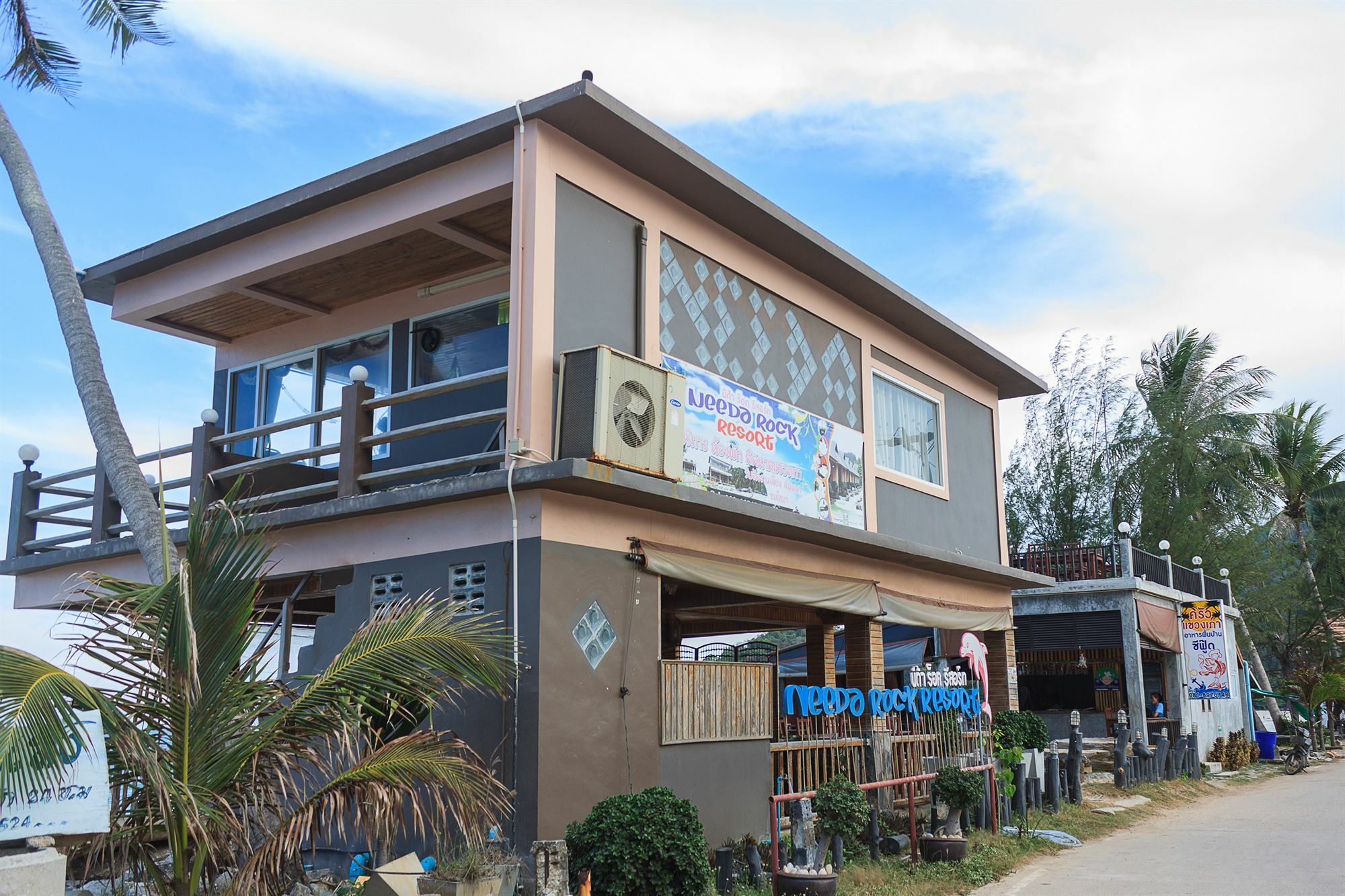 Needa Rock Resort Khanom Bagian luar foto